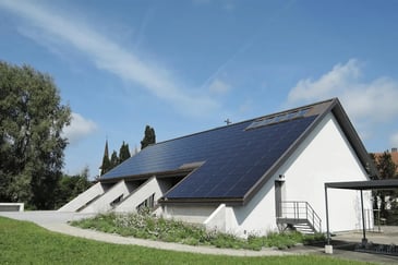 Nouveau toit solaire 3S pour l'église
